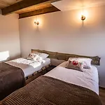 Chale Dos Penedos, Sossego E Piscina Privada 木屋
