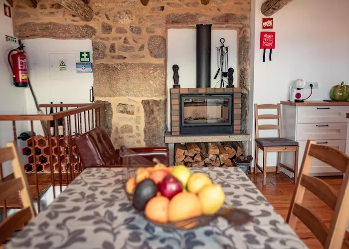 Dağ evi Chale Dos Penedos, Sossego E Piscina Privada *