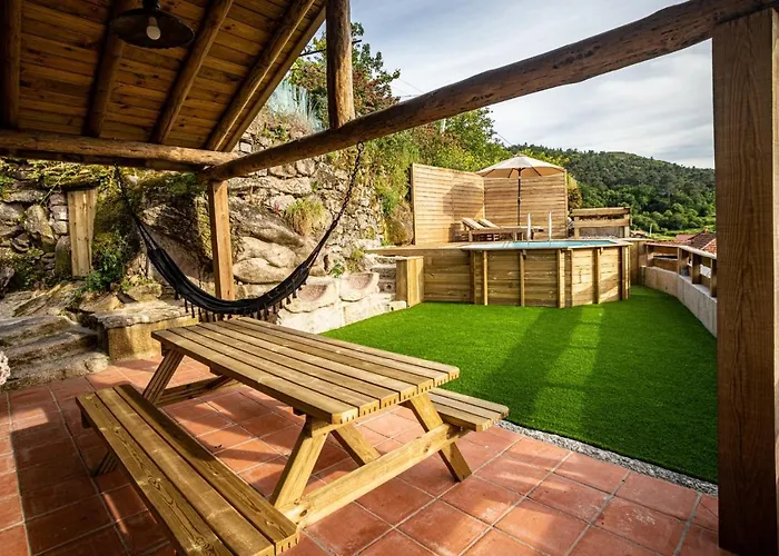 Alpstuga Chale Dos Penedos, Sossego E Piscina Privada Monção