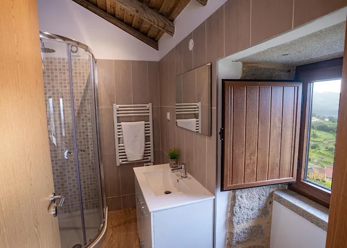 Alpstuga Chale Dos Penedos, Sossego E Piscina Privada